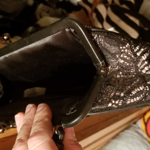 Purse - Picture 2 of 5